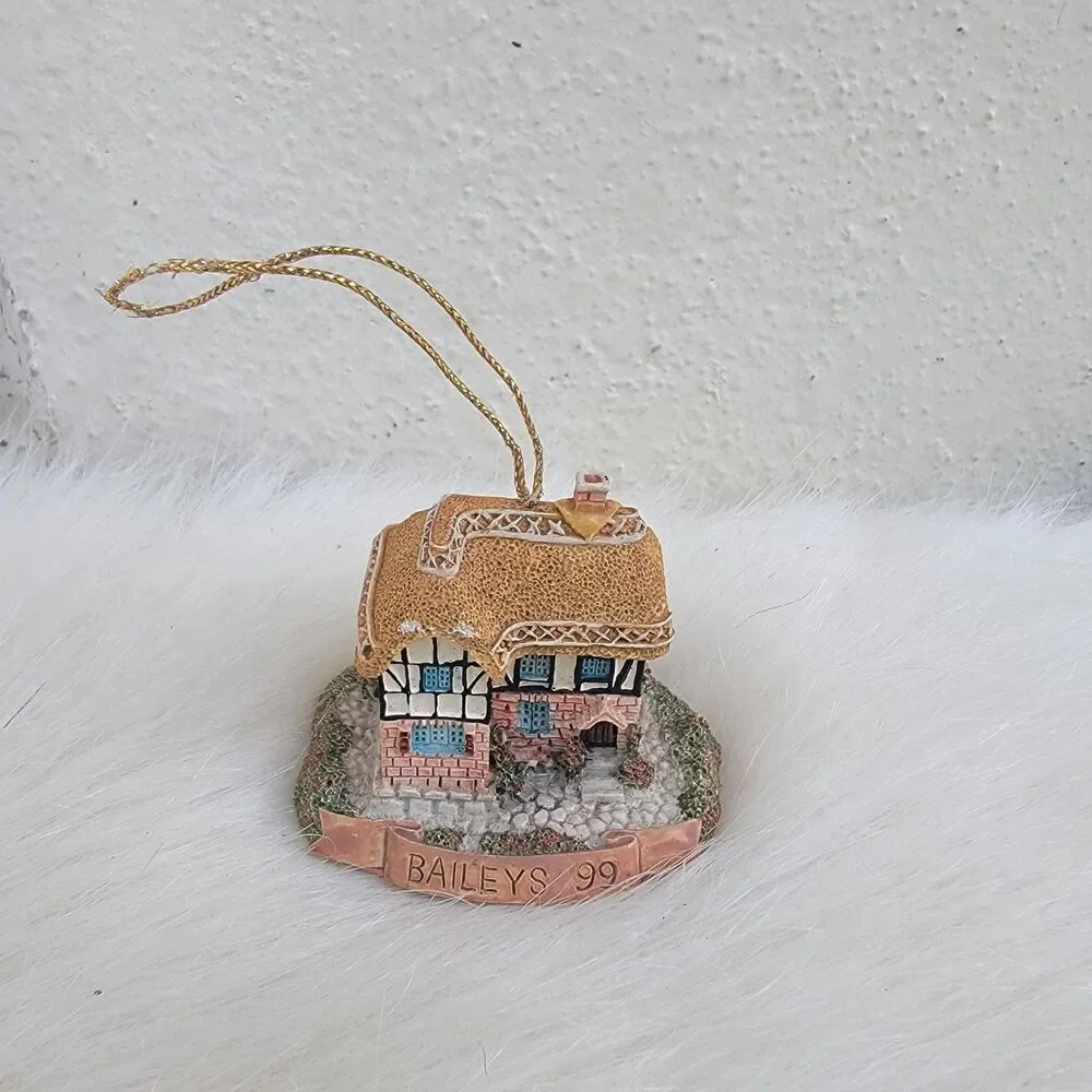 Baileys Original Irish Cream 1999 Lmtd Edition Christmas Tudor Cottage Ornament